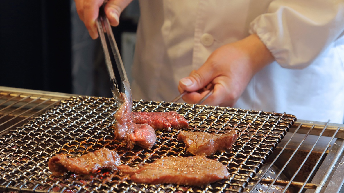 ［朝食一例］目で楽しく、香りで食欲そそるライブキッチン