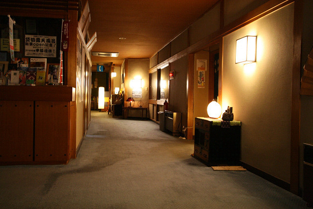 Oyu Onsen Wafuyado Okabeso lobby and interior, Kazuno