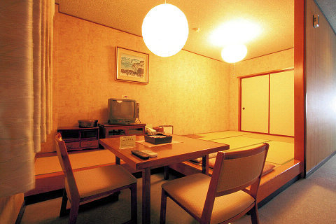 Oyu Onsen Wafuyado Okabeso The 3-star Oyu Onsen Wafuyado Okabeso offers comfort and convenience whether youre on business or holiday in Akita. The property has everything you need for a comfortable stay. Free Wi-Fi in all room