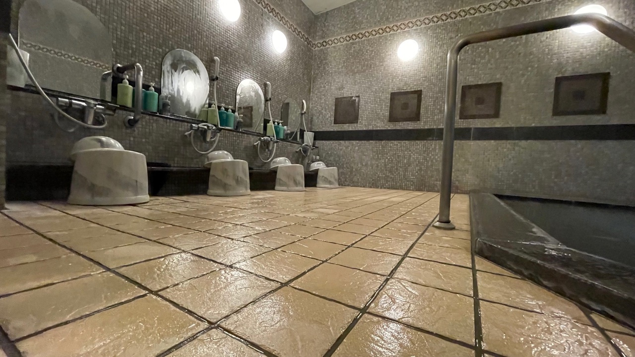 男性大浴場旅人の湯洗い場4ヶ所