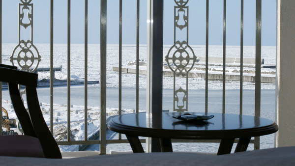 海側客室のバルコニーから撮影した冬景色