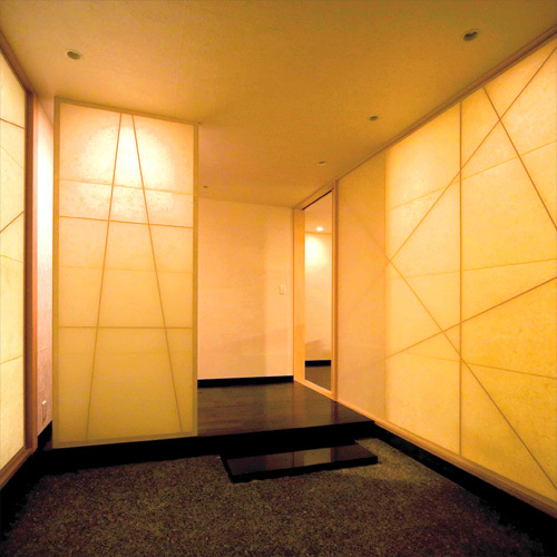 【特別室】約171平米のゆとりの広さ（春の１）和紙造りのお部屋