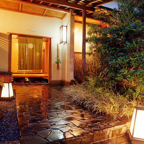 Shinkano Stop at Shinkano to discover the wonders of Izu. The property offers a wide range of amenities and perks to ensure you have a great time. To be found at the property are free Wi-Fi in all rooms, fax o