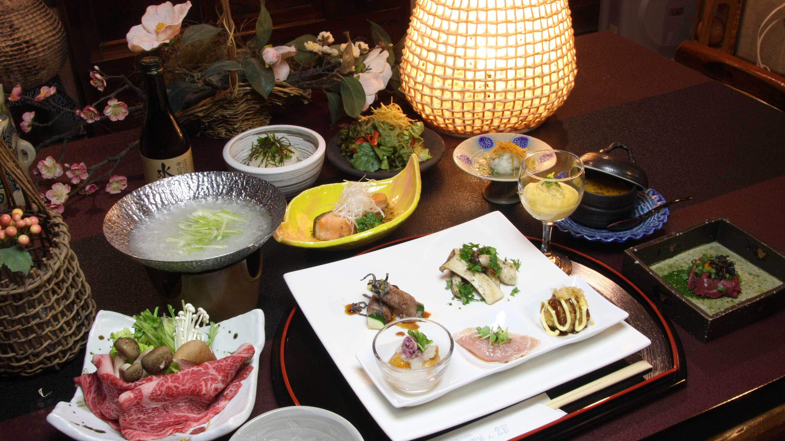 野沢温泉産のコシヒカリや地物の野菜や山菜を使ったお料理が自慢です。