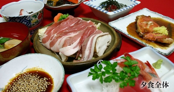 夕食全体