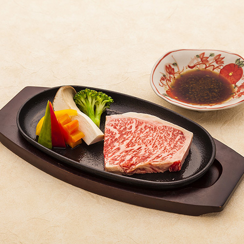 雫石牛ステーキ雫石はお肉がとても有名です。