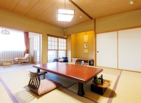 room-002