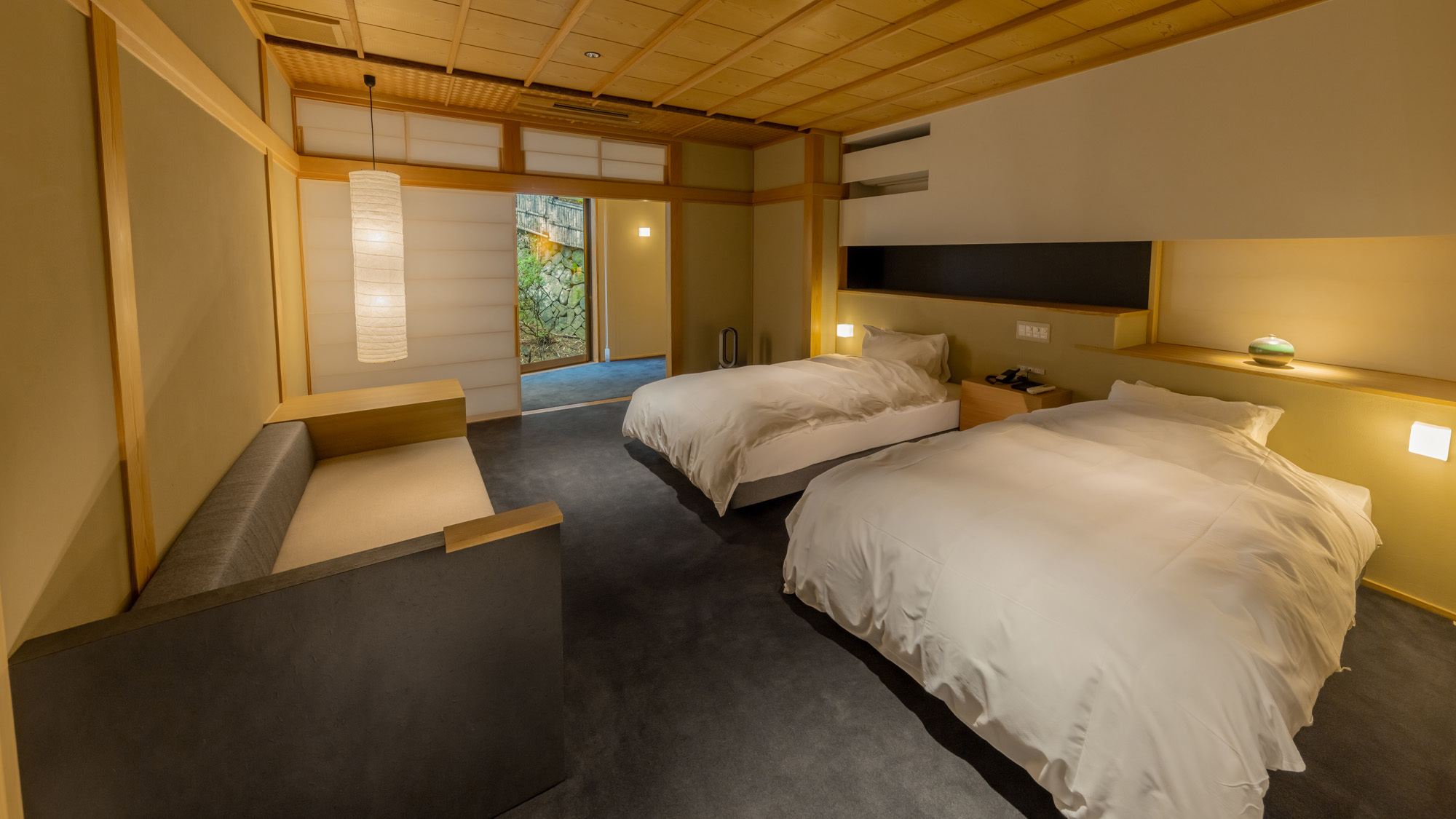 スイート_洋寝室