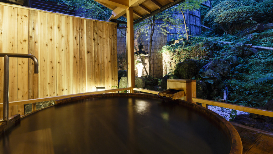 檜の露天風呂