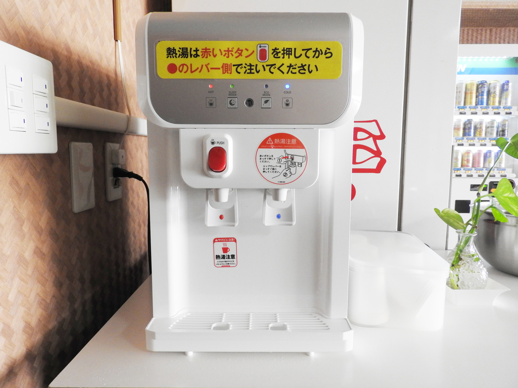 6F休憩室 ウォーターサーバー