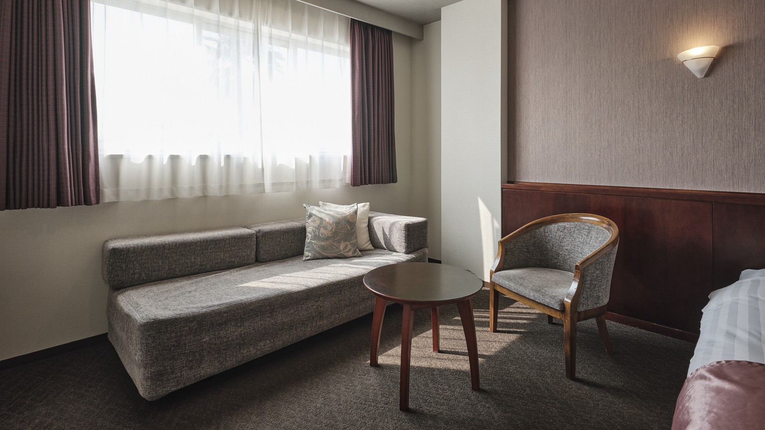 本館：パークサイドルーム