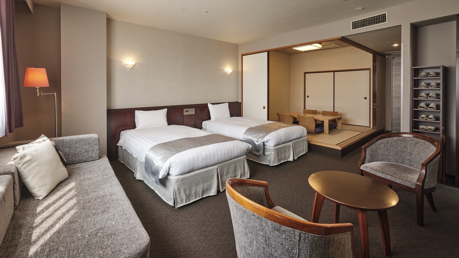 本館：コーナーツイン和室