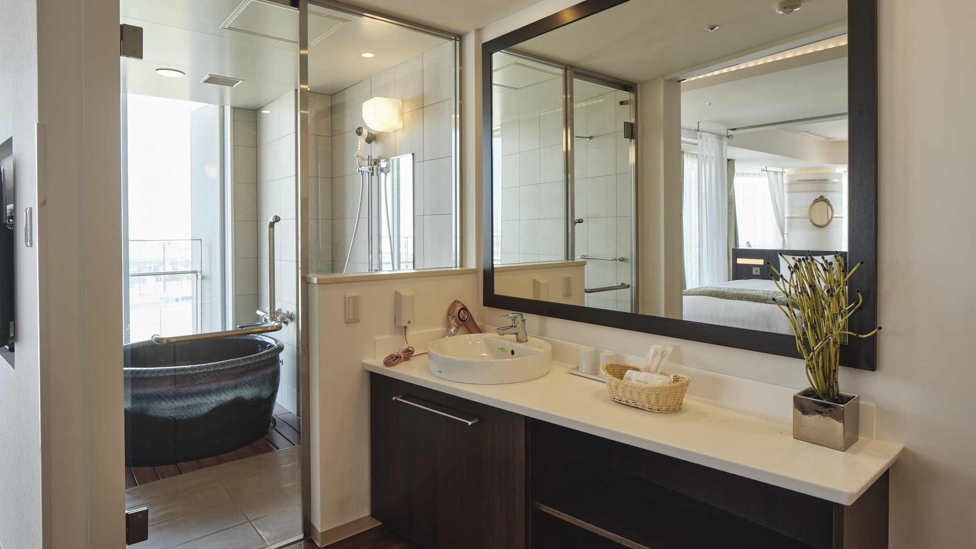 新館：プレミアビュースイートルーム 洗面