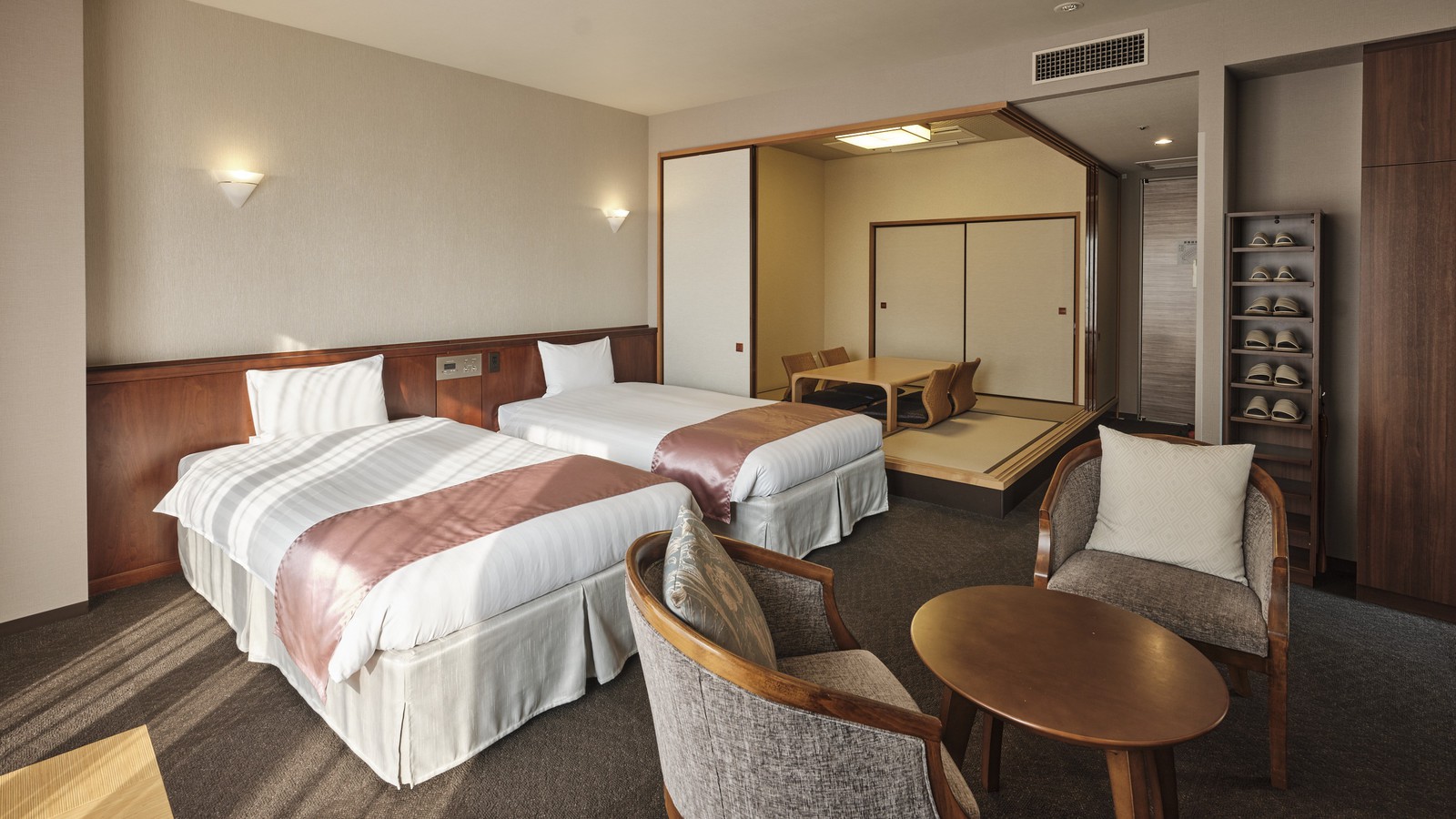 本館：コーナーツイン和室露天