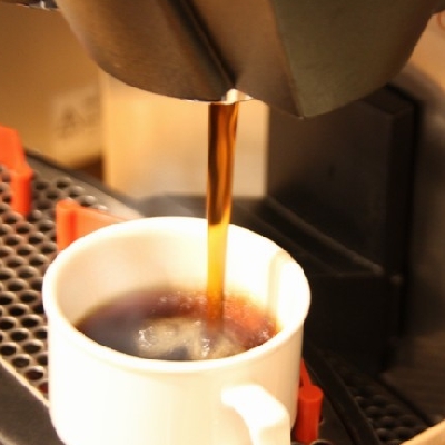 豆から挽くコーヒーマシンを設置