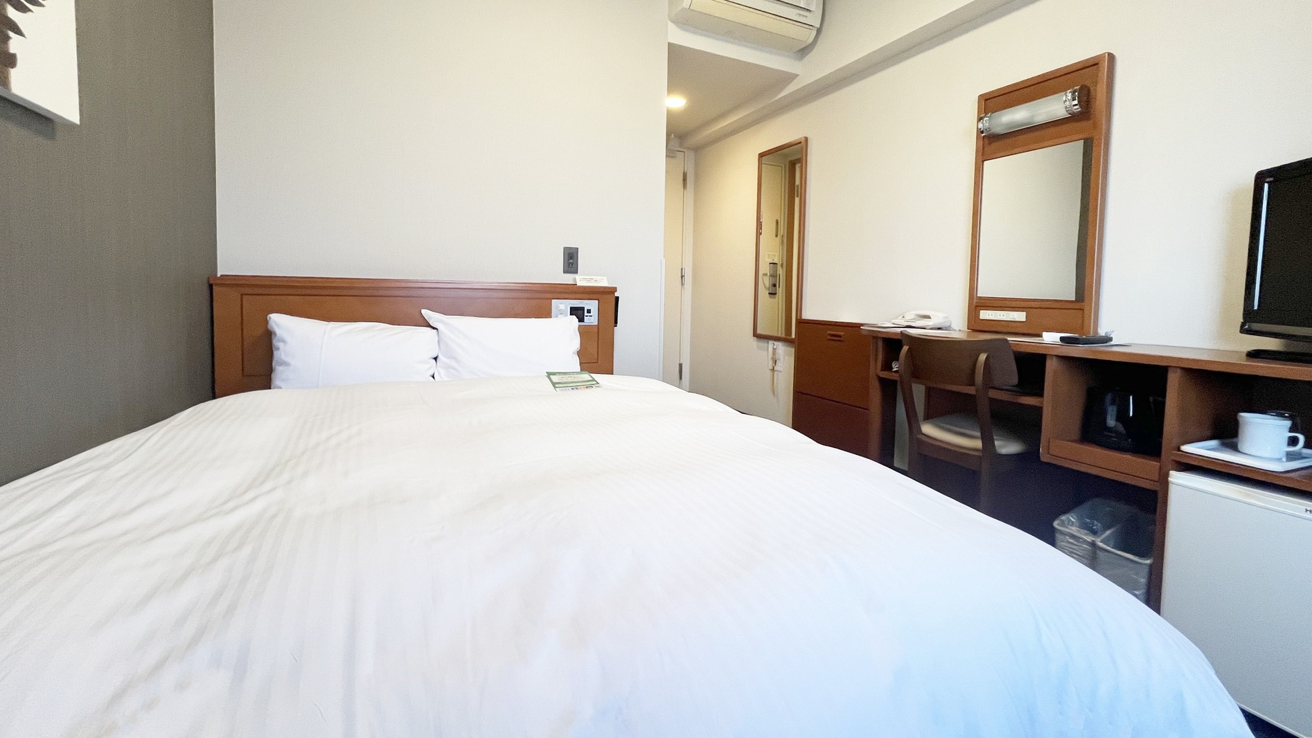 スタンダードセミダブルルーム