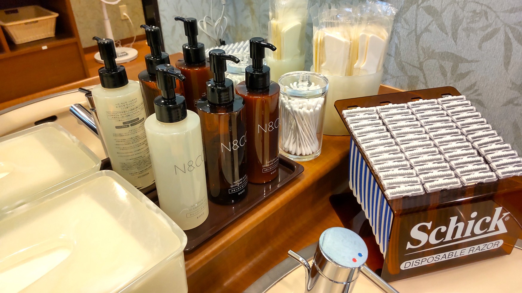 男性浴場内アメニティ