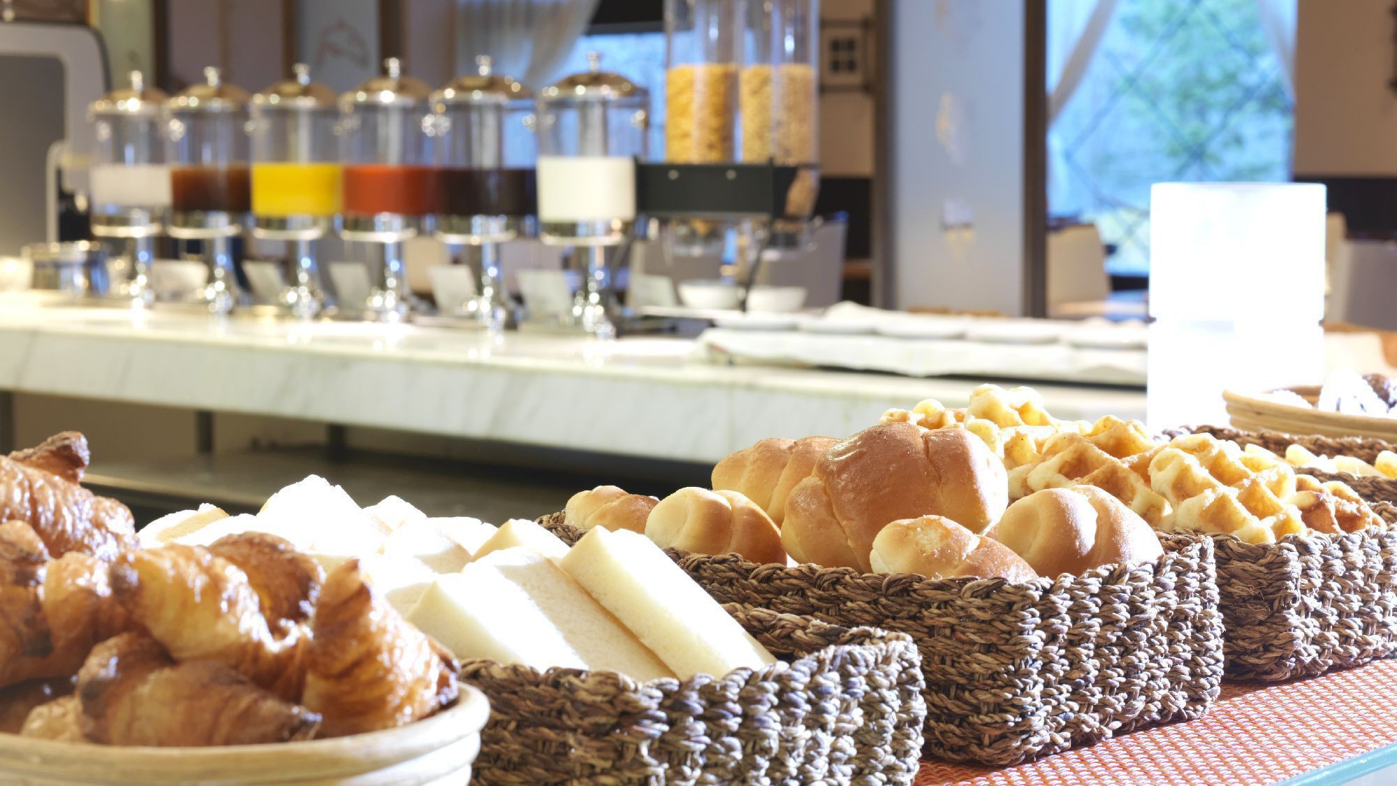 朝食バイキング一例／和食はもちろん、パンや洋食もご用意しております