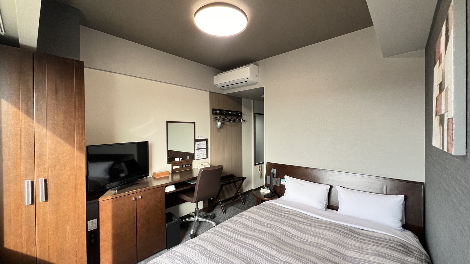 セミダブルルーム