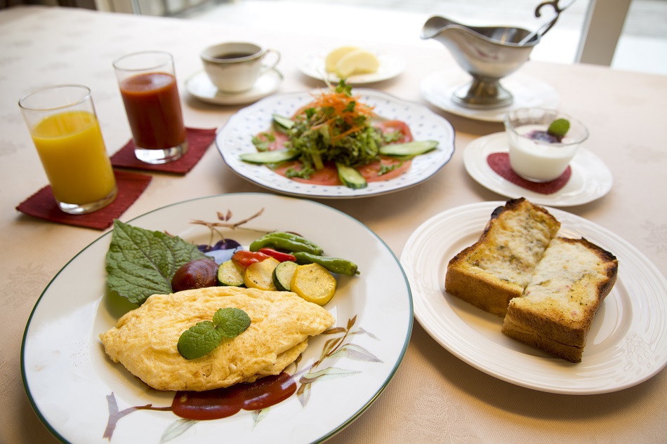 朝食