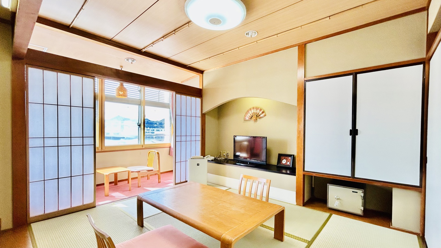 【喫煙】和室10畳＋6畳（海側）