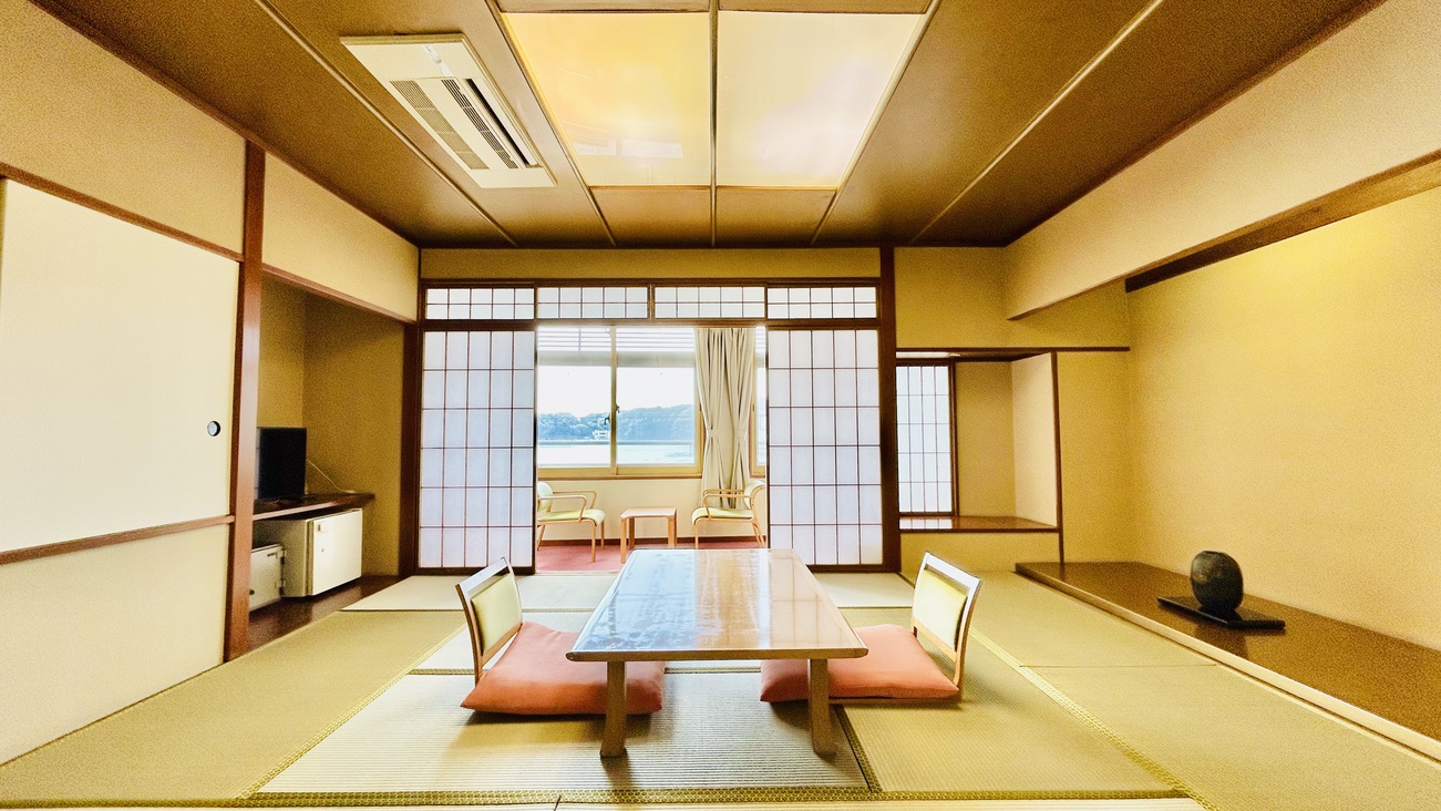 【喫煙】和室12畳（海側）