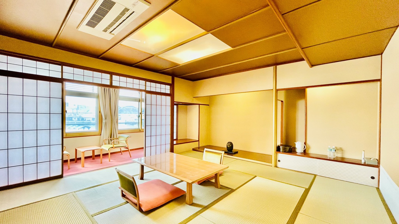 【喫煙】和室12畳（海側）