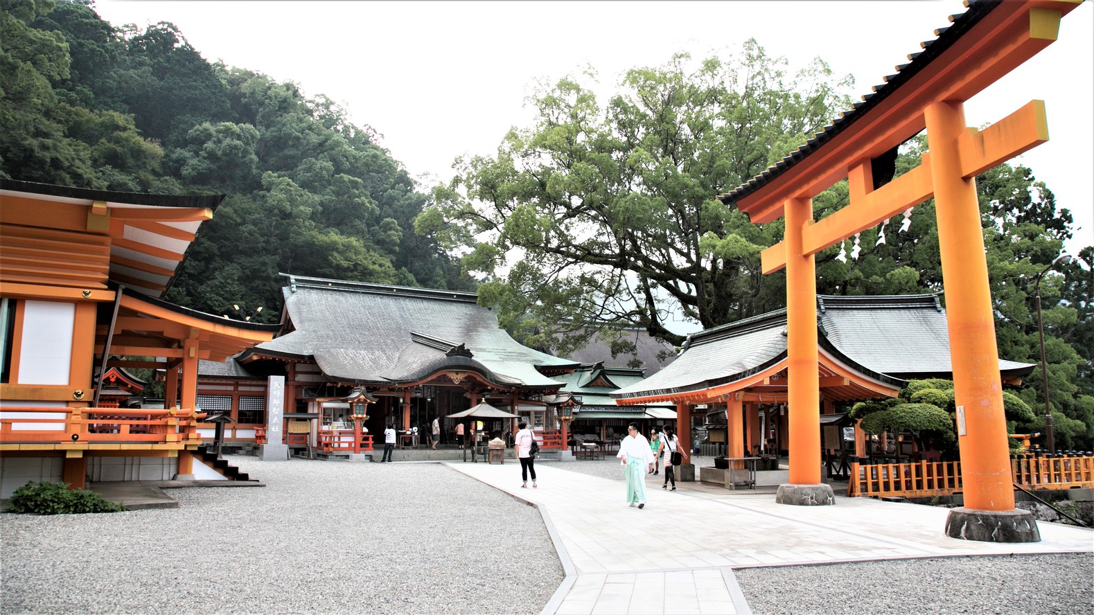 【世界遺産・熊野那智大社】当館から車で約20分