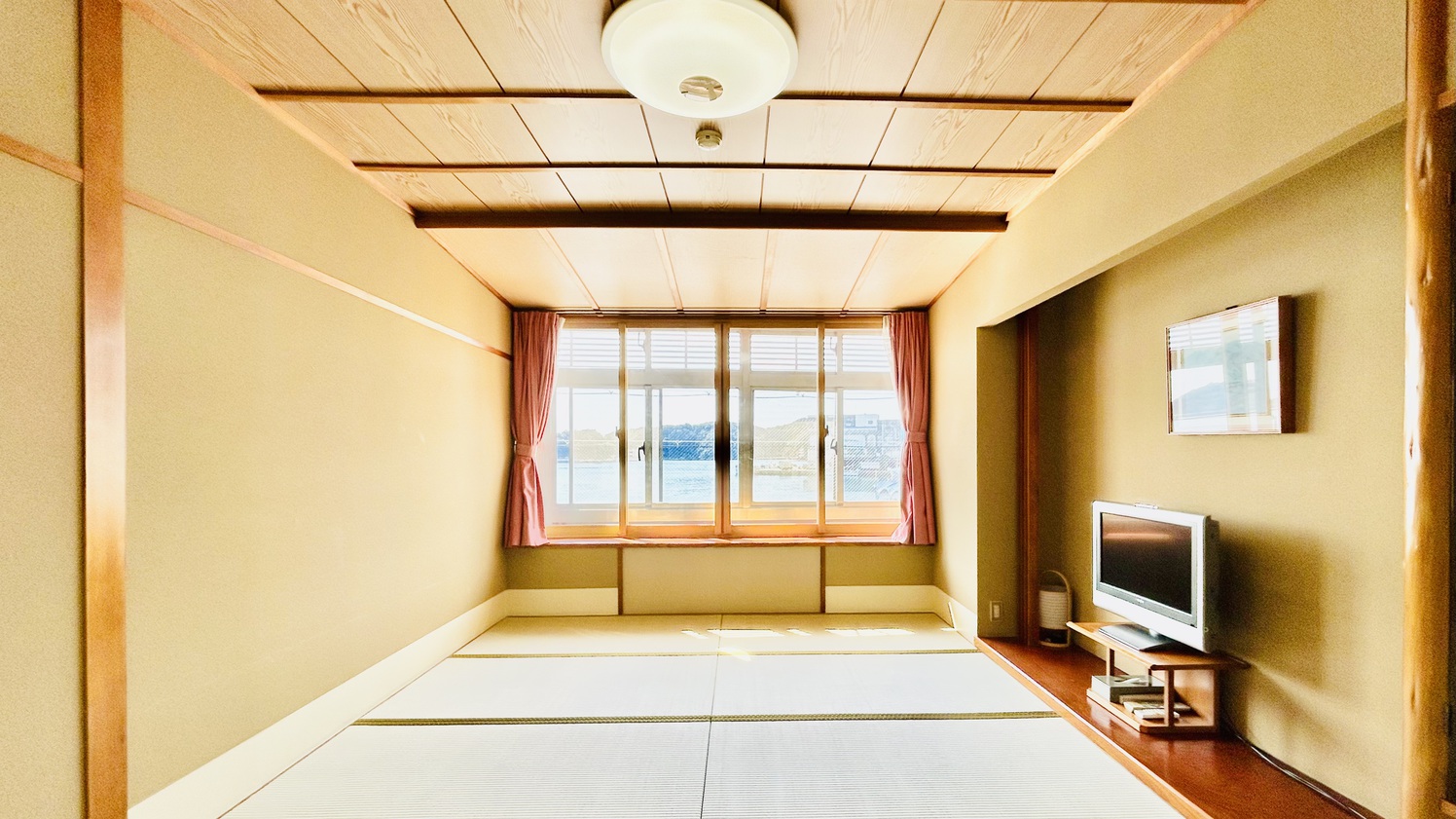 【喫煙】和室10畳＋6畳（海側）