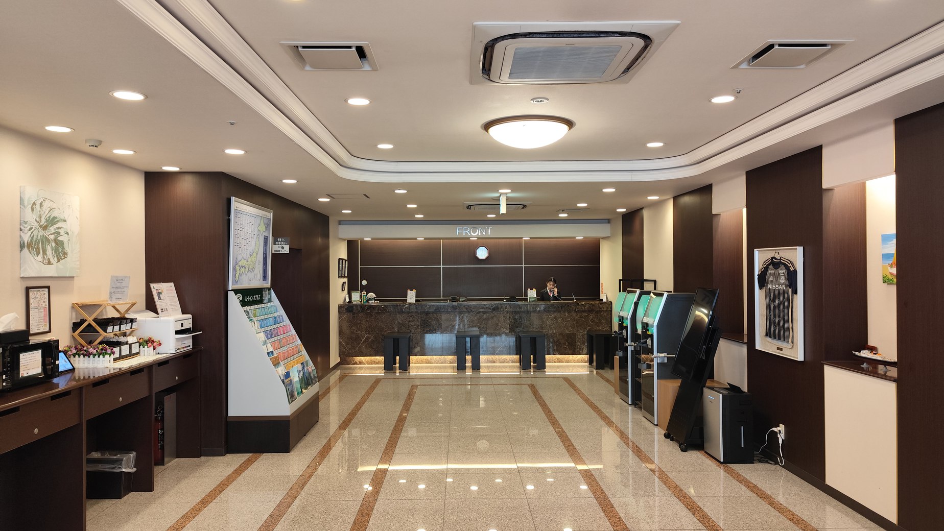 フロントカウンター（2階）