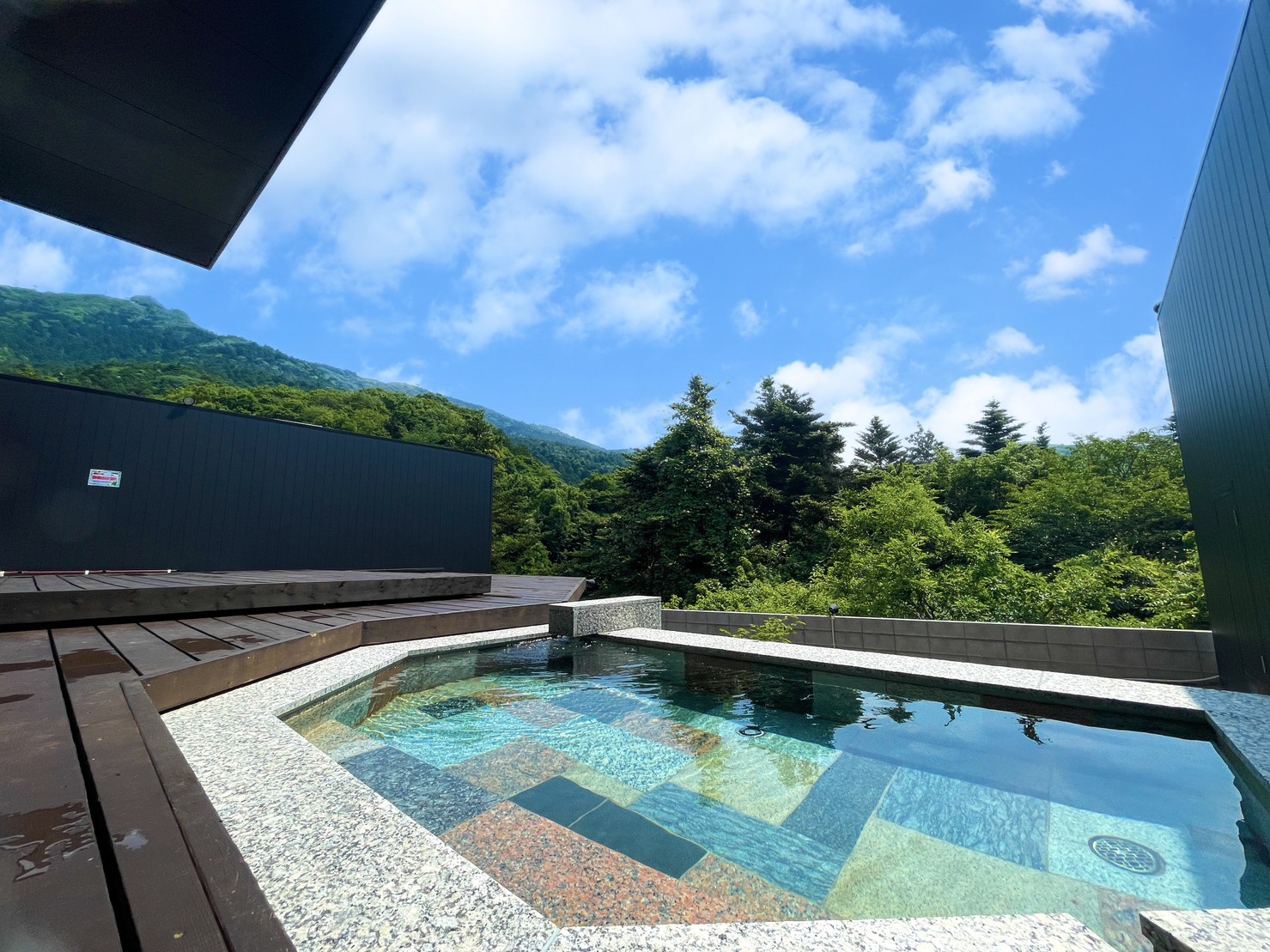 別館つくばの湯露天風呂男湯