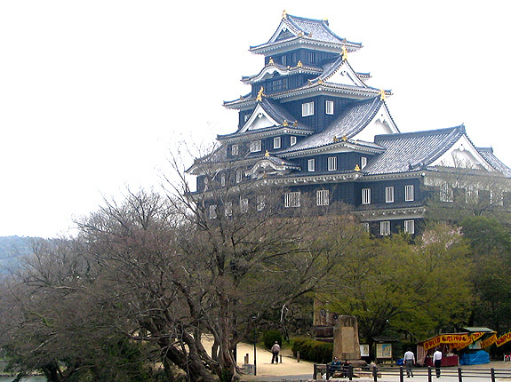 岡山城別名「烏城（うじょう）」とも呼ばれる岡山城。