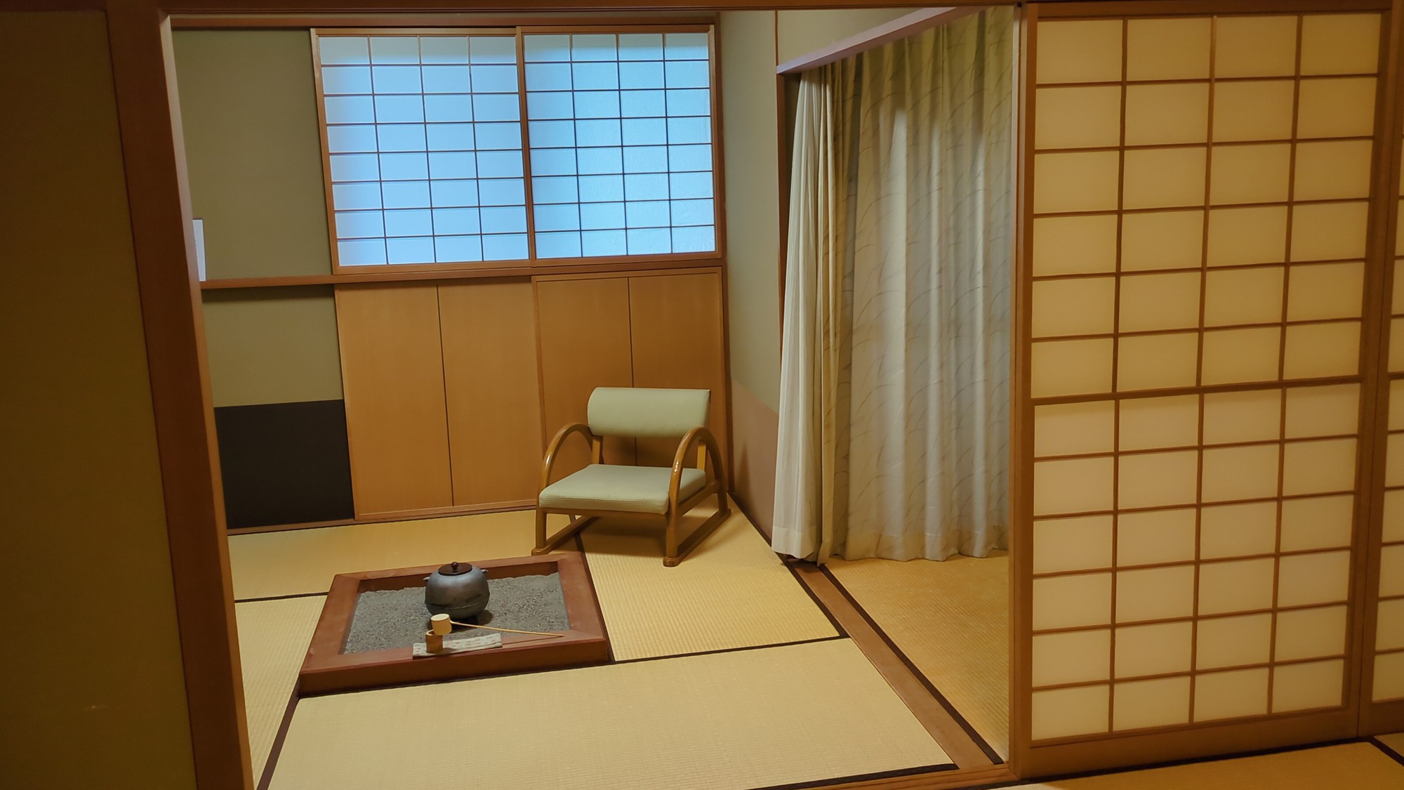 純和室12.5畳＋囲炉裏の間