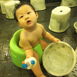 赤ちゃんとの入浴に便利なバンボチェア