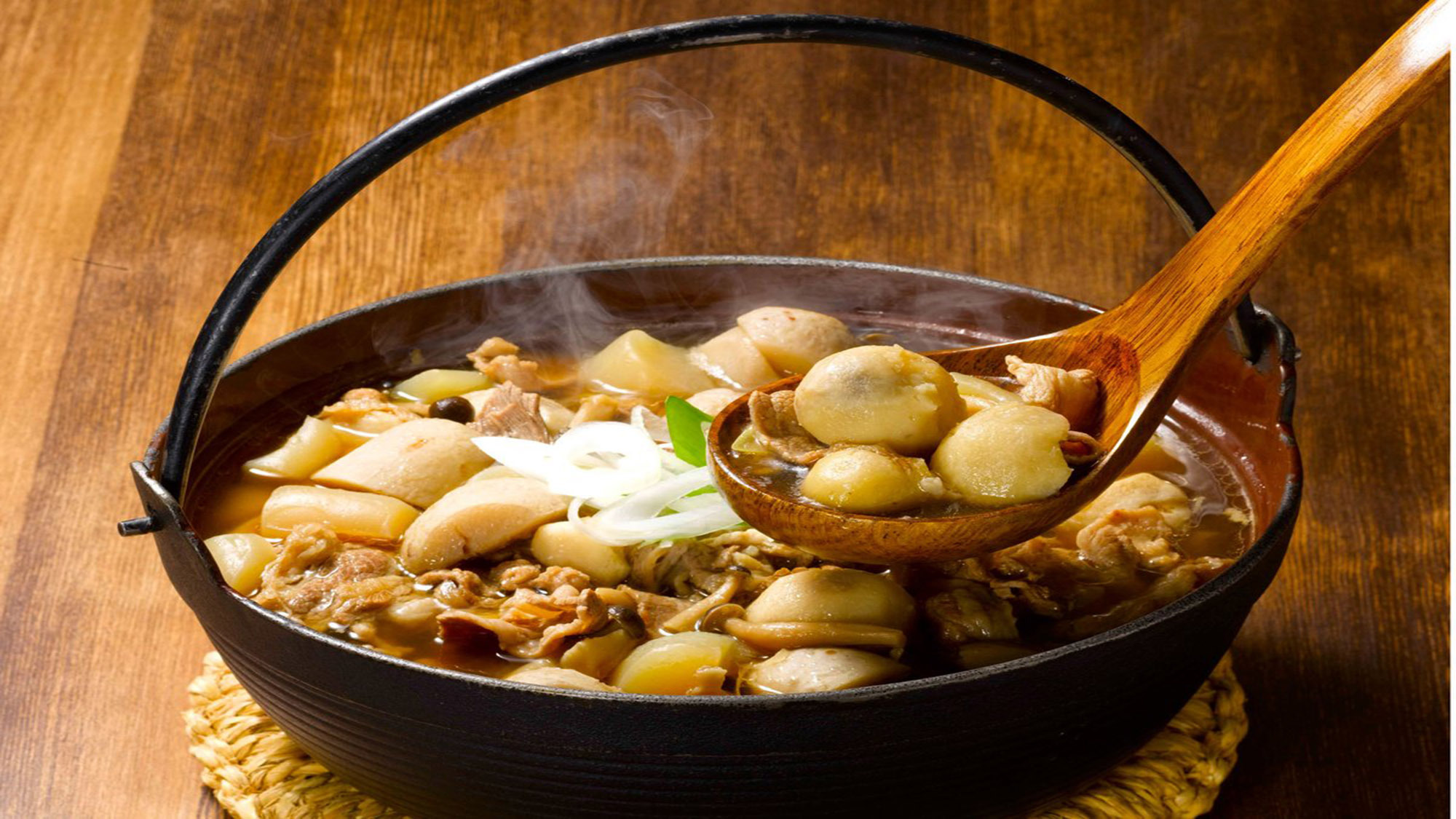 大鍋の芋煮です。