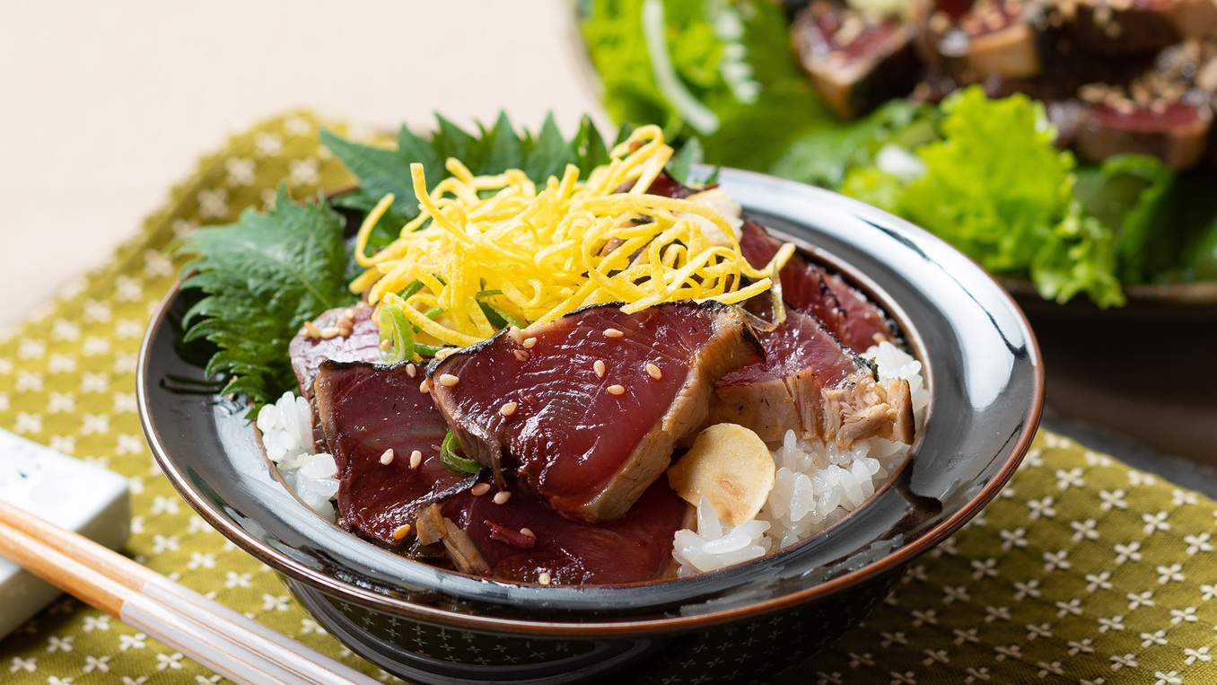 かつお丼宮崎の漁師飯「かつおめし」をかつおのたたきでアレンジ！宮崎は一本釣りでかつお漁獲量No1!
