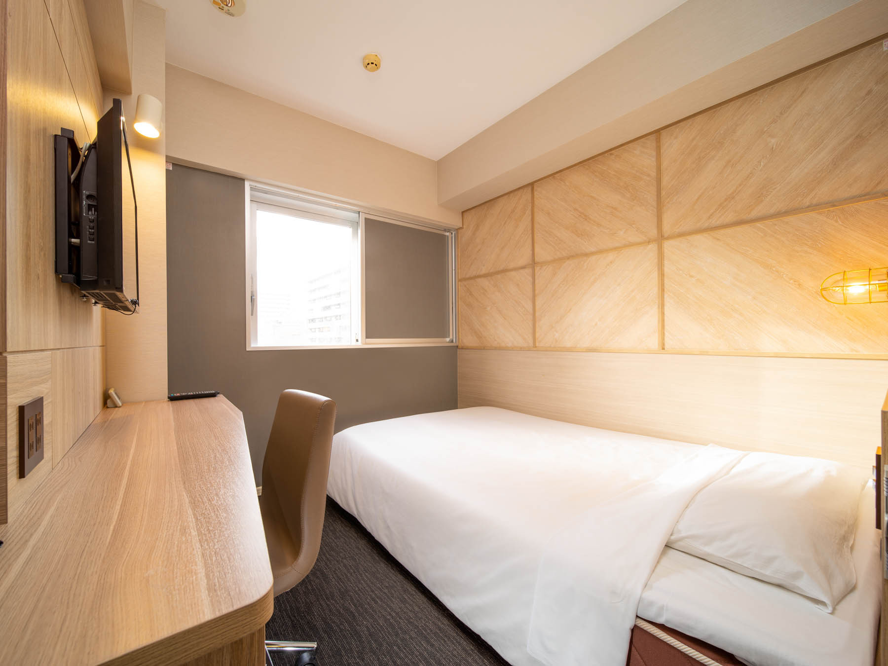 Super Hotel Niigata Super Hotel Niigata is perfectly located for both business and leisure guests in Niigata. Both business travelers and tourists can enjoy the propertys facilities and services. Service-minded staff wi