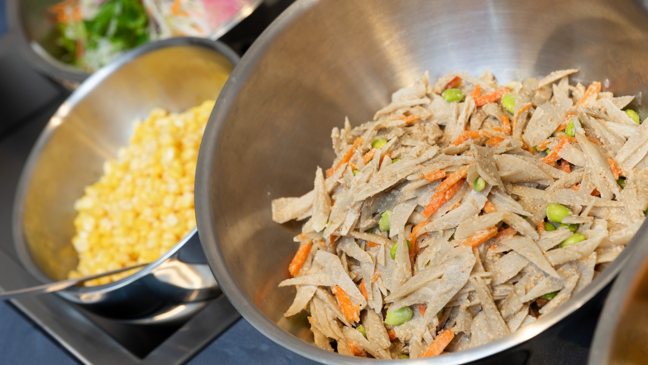 朝からサラダもしっかり取れます