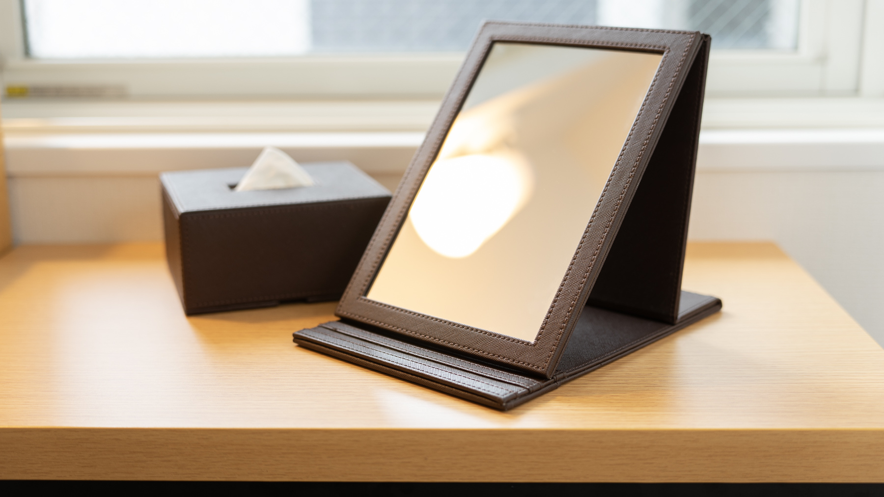 角度が調整できる手鏡