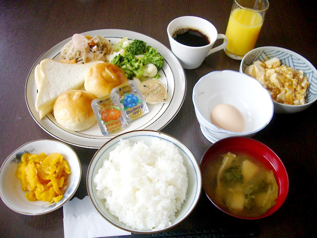 朝食バイキング