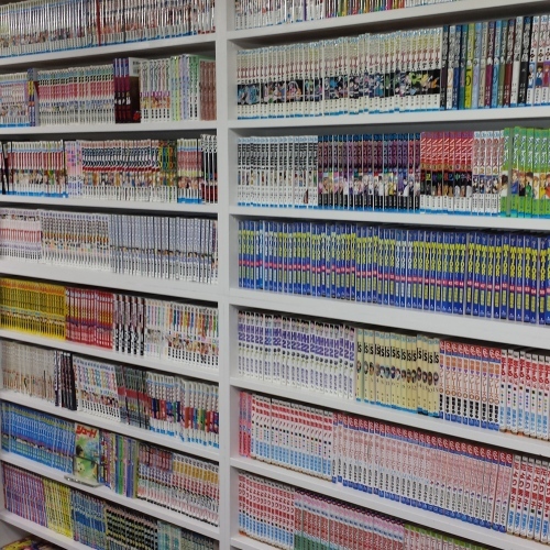 リフレッシュルーム（コミック3000冊）