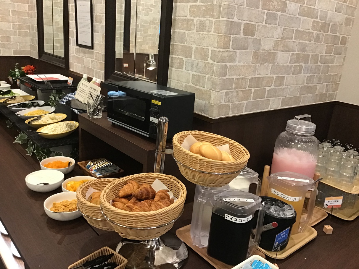 朝食