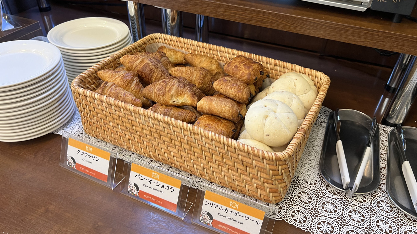 朝食バイキング⑦無料です