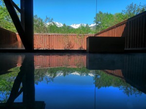 近くの日帰り温泉湯けむり館ウインズから車で５分