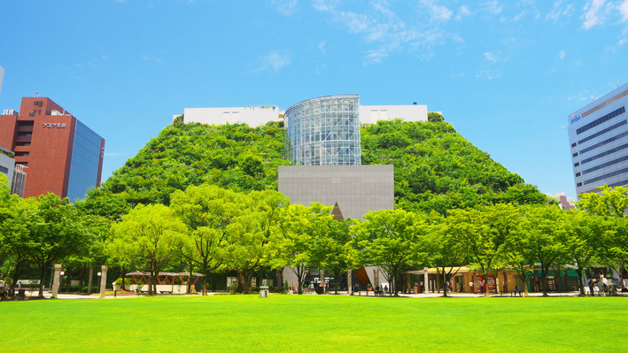 アクロス福岡まで電車で約15分