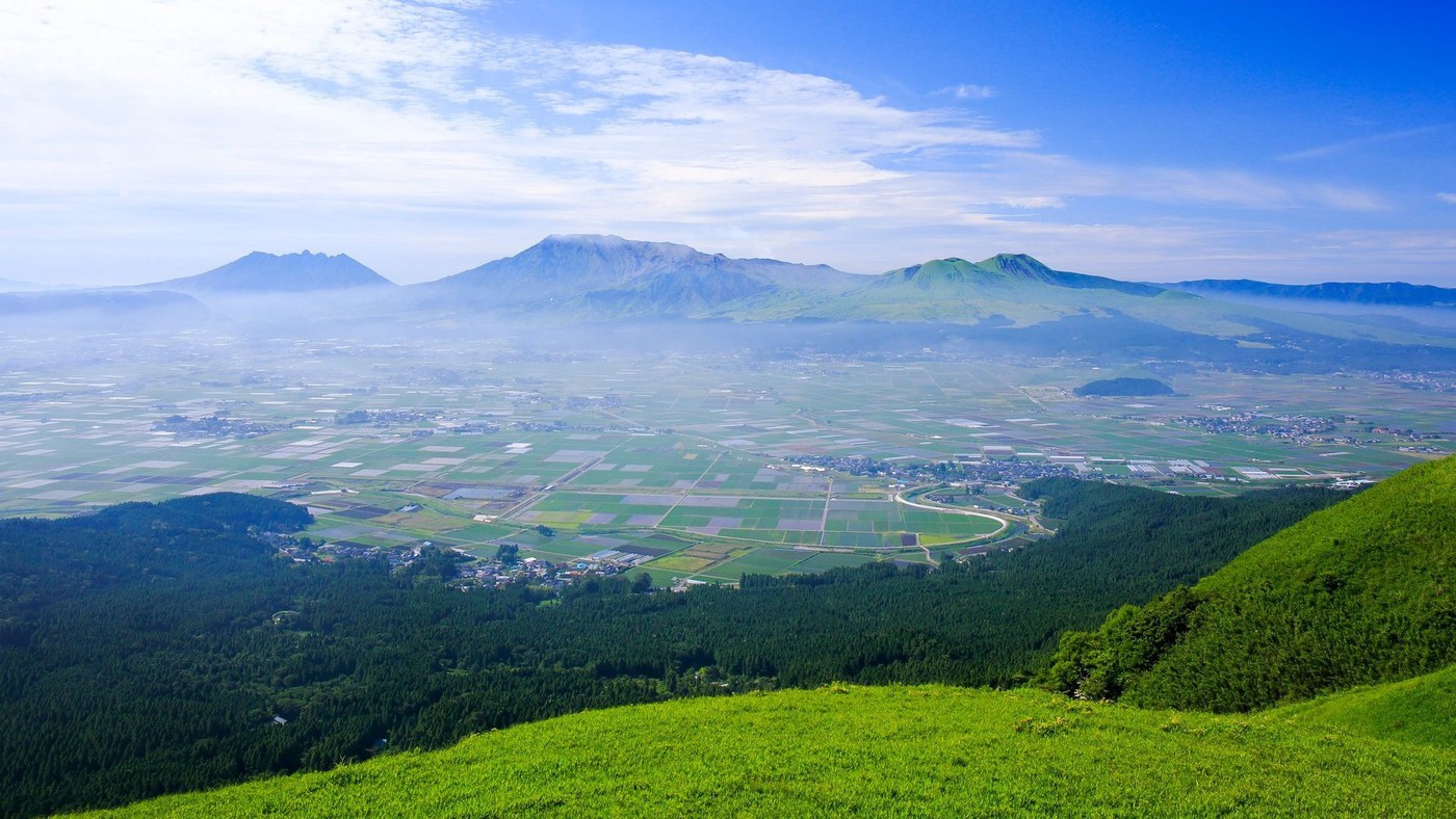 写真提供：熊本県観光連盟阿蘇五岳