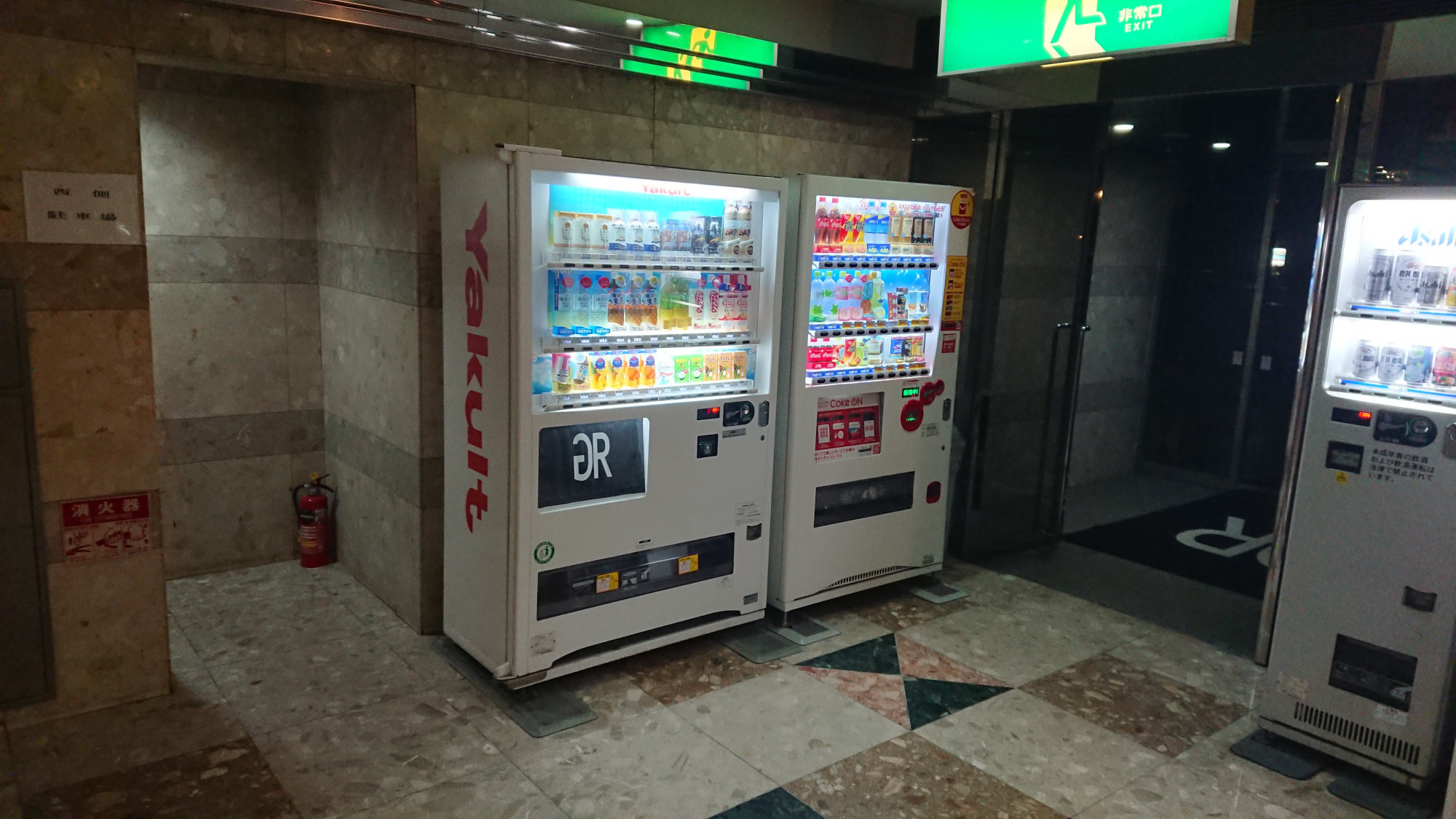 １階自販機