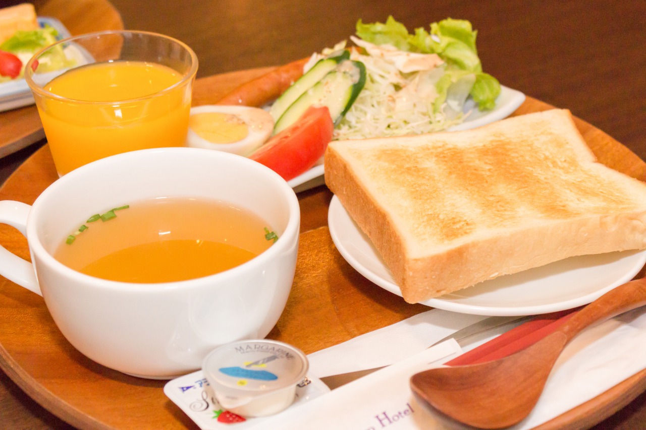 朝食おおいたの老舗が作る濃厚な生クリーム食パンの洋食プレート(和食もお選びいただけます)