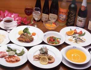 Pension Kamifusen Pension Kamifusen is conveniently located in the popular Atami area. Featuring a satisfying list of amenities, guests will find their stay at the property a comfortable one. To be found at the propert