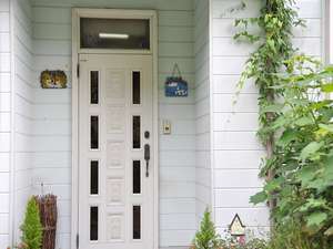 お客さまを暖かくお迎えする玄関